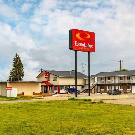 Econo Lodge Inn & Suites Pincher Creek Exterior foto